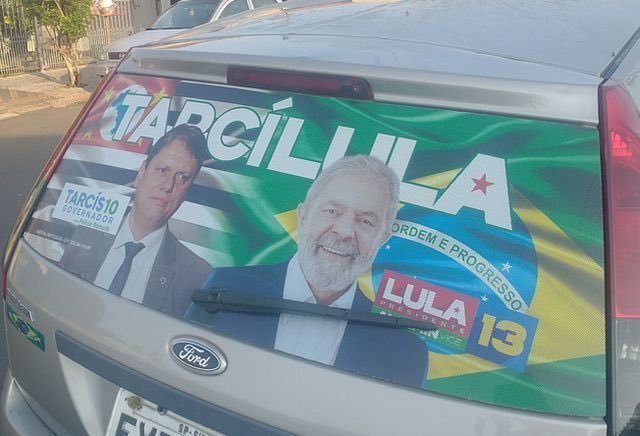 ceremonyrisk's tweet photo. indo votar e vejo esse carro isso n existe https://t.co/6EcR5EZcJZ