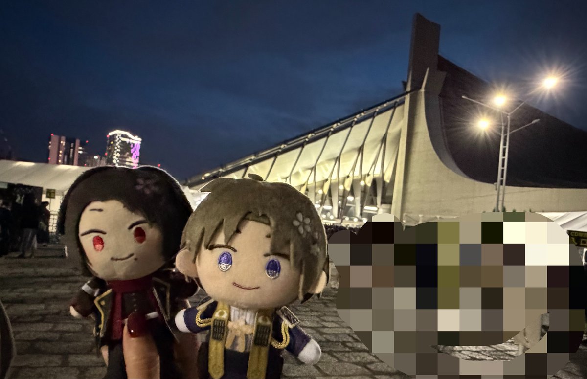 tonarinohsb's tweet photo. 刀ブレ長谷部、命の在処を問う戦いの中で歌い上げるソロ曲の歌詞が「ただ主のために」なのはさすがに愛の焔でスケートリンクが蒸発しちゃうよ😣💦💦💦 https://t.co/VZdsXNglIa