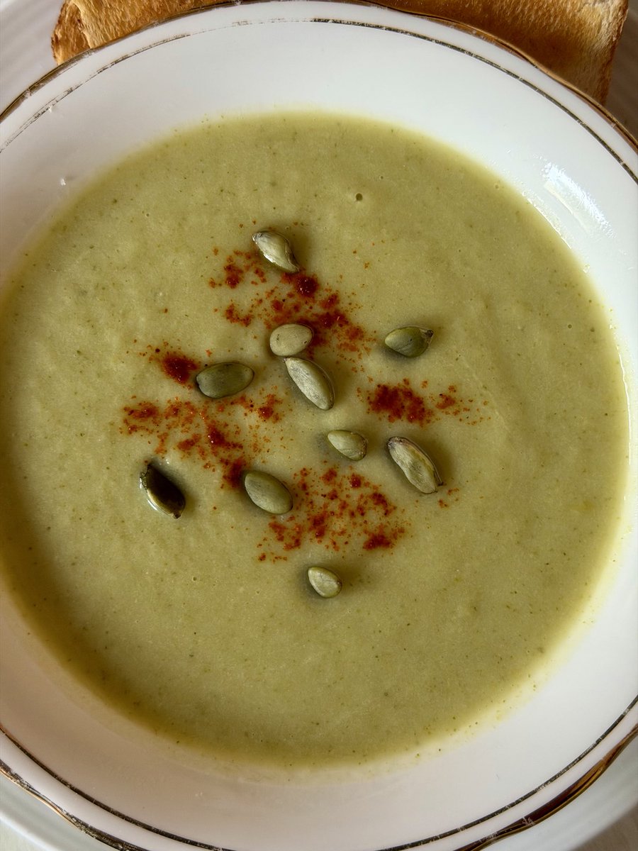 RushforthMike's tweet photo. Autumn’s arrived and so has the time for comfort food 🍂
Homemade broccoli & cheddar soup made with my own garden-grown Tromboncino courgette. Creamy, cosy, and straight from the garden to the bowl. Even young Tom enjoyed it.
Who else is making soup season official?
#Autumn #SoupSeason #HomemadeSoup  #Tromboncino #Courgette #Homegrown  #ComfortFood