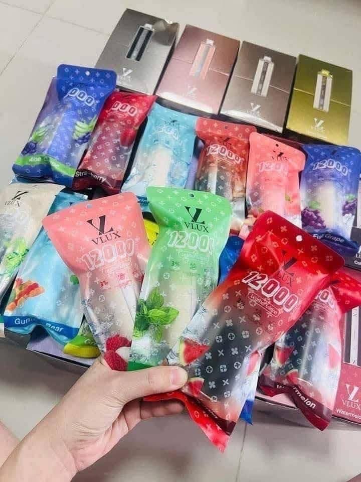 LuckyPod66's tweet photo. VLUX 12000PUFFS
มีให้เลือกหลายกลิ่น
= กทม ส่งด่วน 30-45 นาที ต่างจังหวัดส่งได้ครับ 
สั่งซื้อแอ��� LINE@354qfthq
#พอตเมา #พอตเค #พอตราคาส่ง  #ร้านขายพอต
#ส่งด่วน #กรุงเทพ #พัทยา #ร้านเหล้ากรุงเทพ #ร้านเหล้าพัทยา #ร้านพอตกรุงเทพ #พอตเค #พอตกัญชา #สายปาร์ตี้ #ร้านพอตกรุงเทพส่งด่วน https://t.co/KKoBiI9x6U