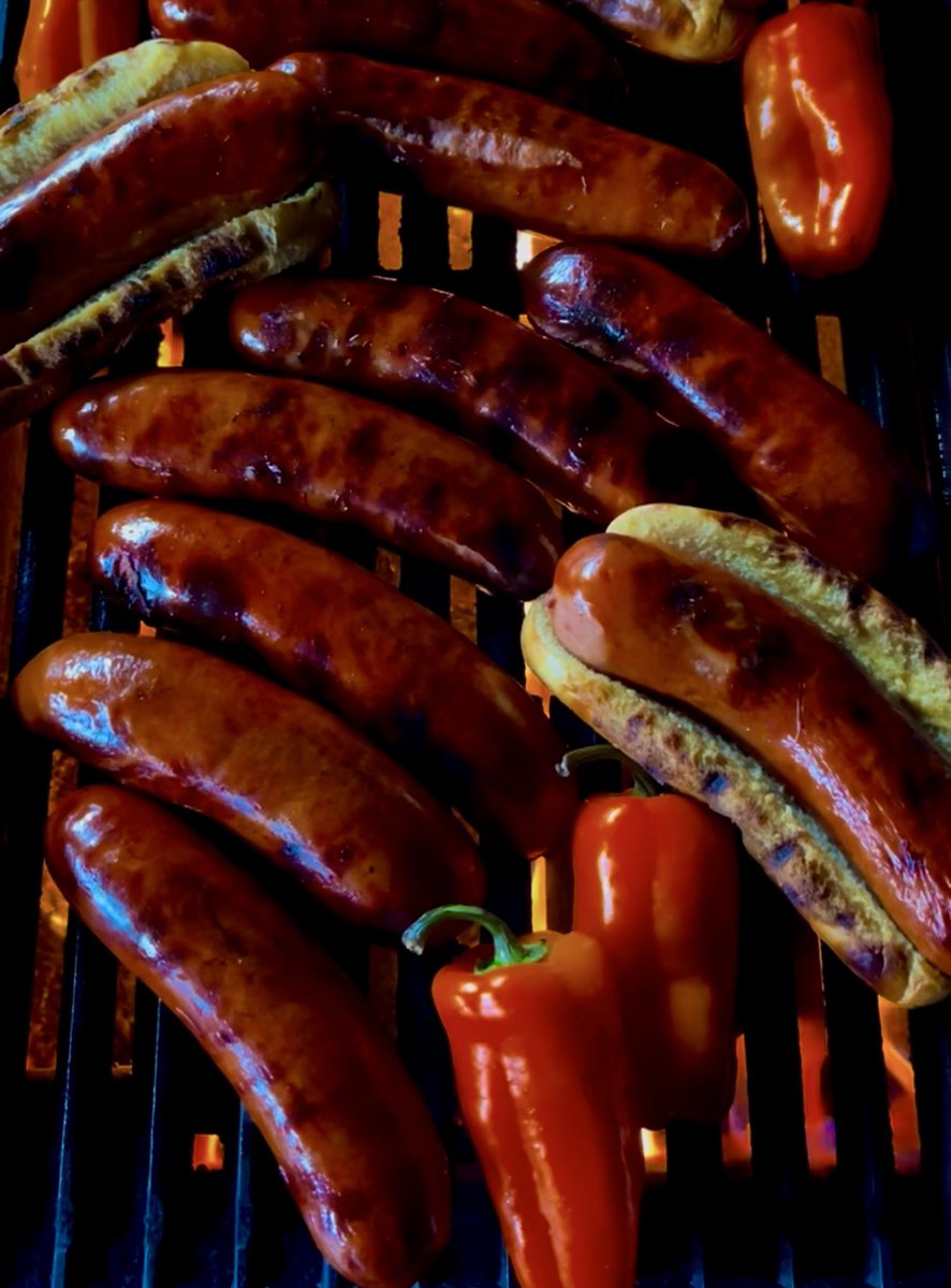 QCSausage's tweet photo. GameDey🔥
#gamedey #whodey #letsgobengals #tailgatingfun #craftsausages https://t.co/adqUQwo14O