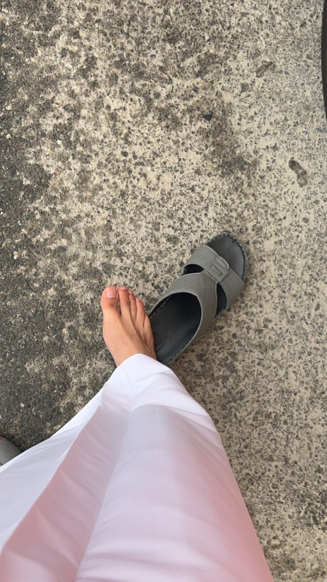 WamiWami10226's tweet photo. Arab male foot #feet #feetfetısh #gay #arab #عربي https://t.co/HfHlXDZJoi