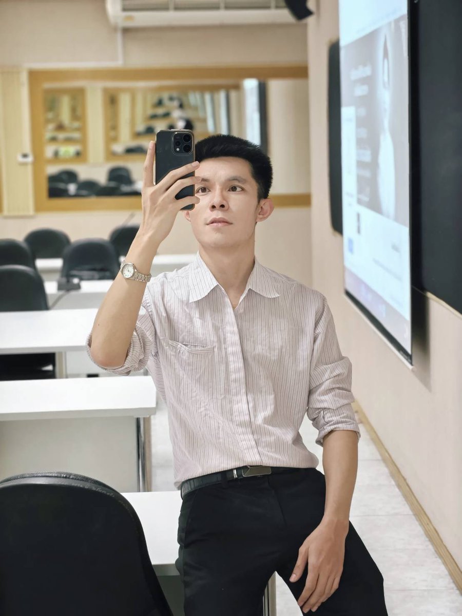 Boeing787800's tweet photo. เข้าสู่โหมดเรียน 🎓 #มมส #สารคาม https://t.co/eESgPP1NBO