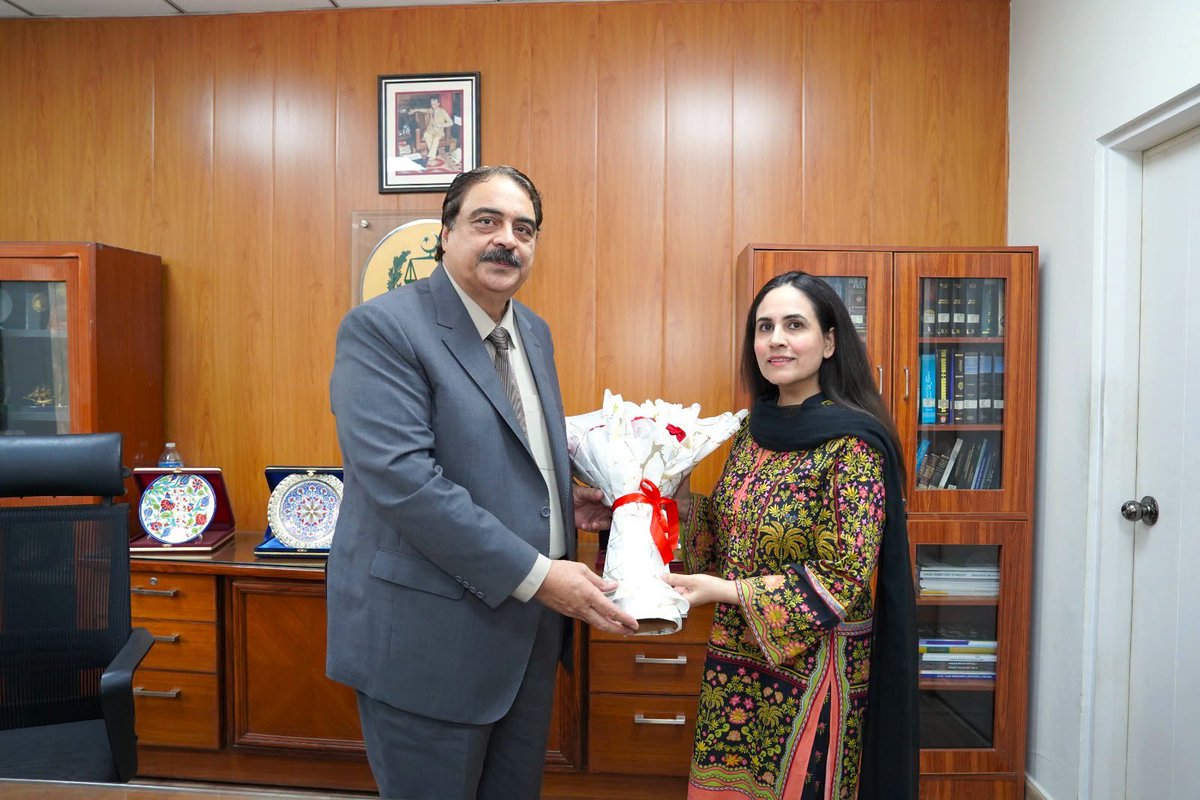 sharp_pak's tweet photo. SHARP-Pakistan's Project Director Mr. Aatif Afzal, &amp; Coordinator, Ms. Shaista Khattak, called on Mr. Jahanzeb Shinwari, Director General of the Federal Judicial Academy (FJA), and Mr. Syed Haroon, Senior Director, to congratulate Mr. Shinwari on assuming charge of his new office. https://t.co/I854qX6oil