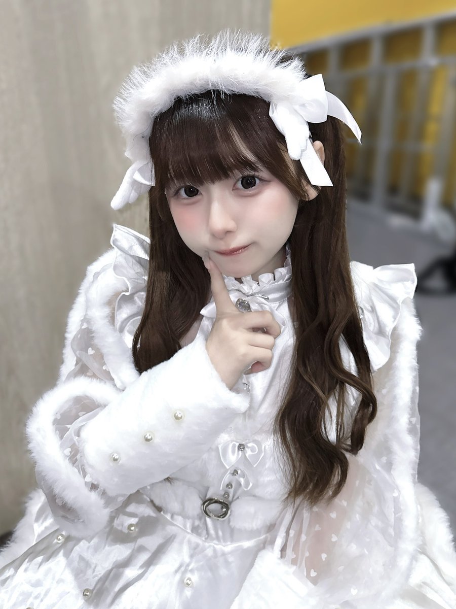 tenneko_chiyu's tweet photo. ねぇ、天使って実在すると思う？ https://t.co/5h3mh1wfUE