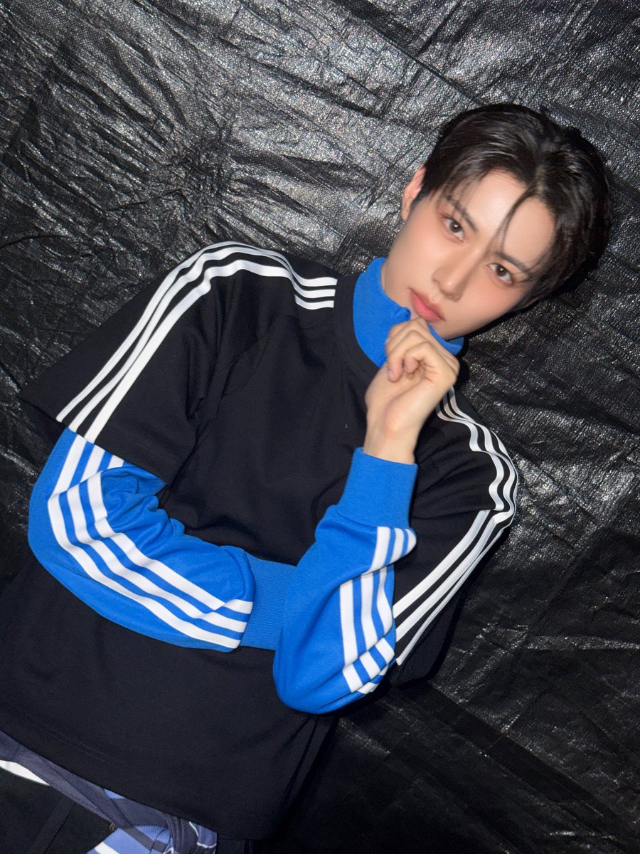 LUN8_members's tweet photo. [#이안]
💙

#루네이트 #LUN8 #Ian #강남페스티벌 https://t.co/BrTZPpPoVa