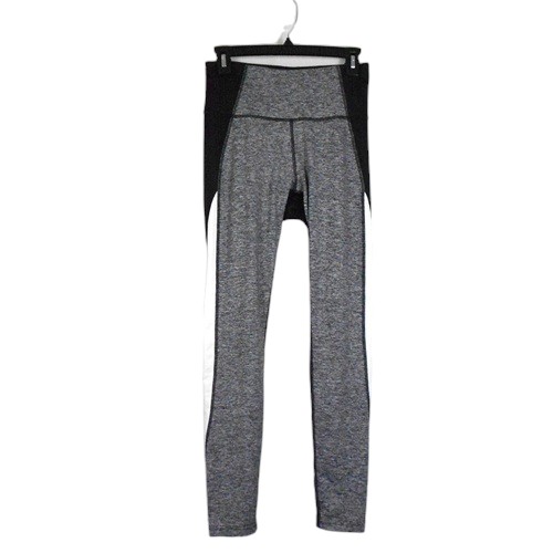 bevsshop's tweet photo. Check out what I'm selling. TEK GEAR Workout Leggings M Gray Black White Colorblock Athletic Activewear: Get up to $20 off* when you use my code XBTHNP to sign up for Mercari. *Terms apply #mercari #tekgear #leggings #activewear #colorblock #athletic https://t.co/Hs2VDtZ6wO https://t.co/uALrELESlc