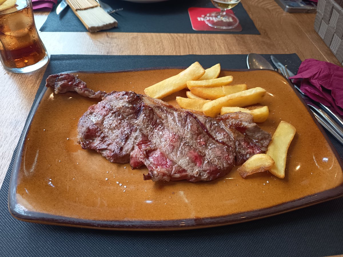 __chen__88's tweet photo. "Simplemente perfecto. 🥩😋 https://t.co/SOWbfxKREy