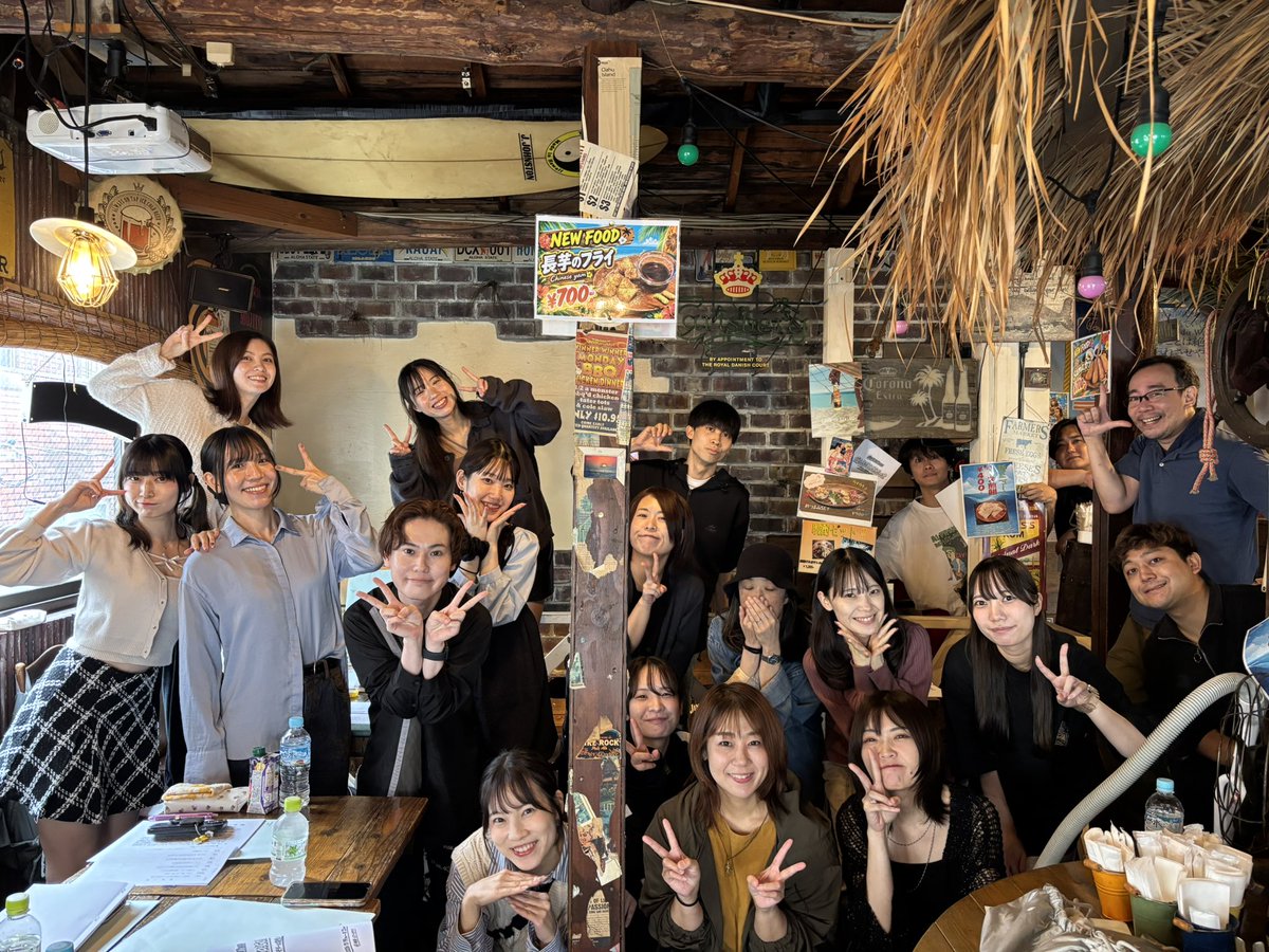 _zonoproject's tweet photo. #ZONOJET 

ホームページのURLが載せれない問題大問題、、解決策はあるのか。。とりあえずのQRコードで読み取ってください✨

さて、気を取り直して顔合わせしてきました✨

同窓会の気分でした🤭新旧メンバー揃ってのとびっきり最強メンバーです🫡🫡 https://t.co/h8ZB6HXQkX