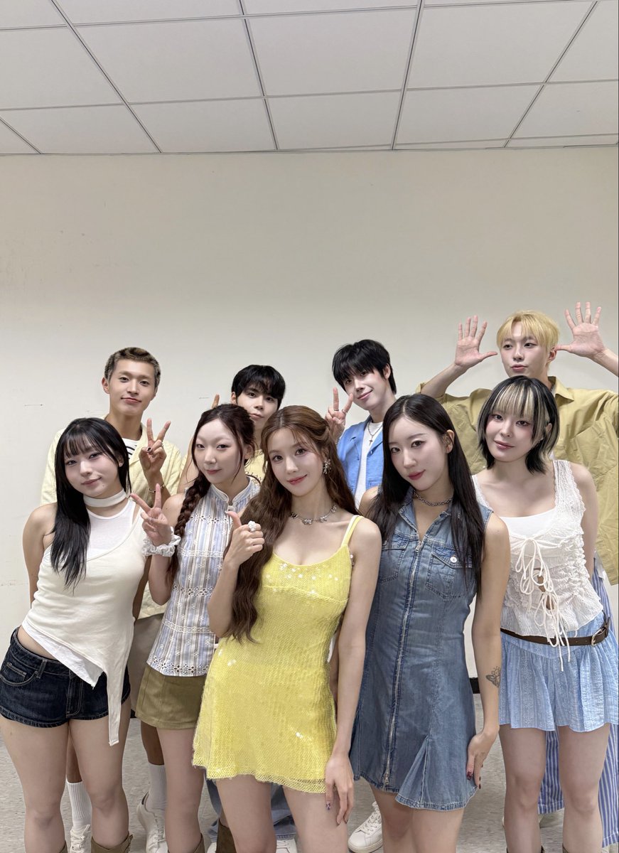 kwoneunbi_offcl's tweet photo. [#권은비]

✨ 2026 KPOP PRIME ✨

객석을 가득 채운 응원에
은비도 에너지 충전 완료 ⚡💛

#KWONEUNBI 
#KPOPPRIME https://t.co/RGhaUHKqhp