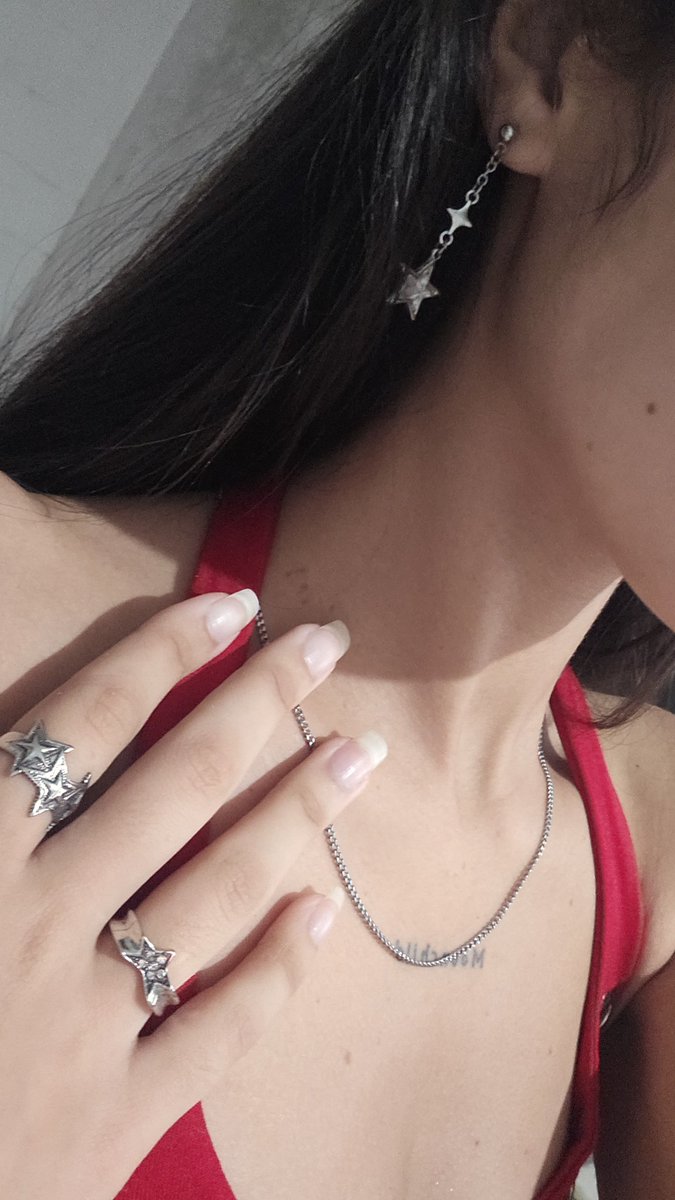 moonchildmari's tweet photo. o voto é secreto! ⭐️ https://t.co/5Kmw1Nc6B1