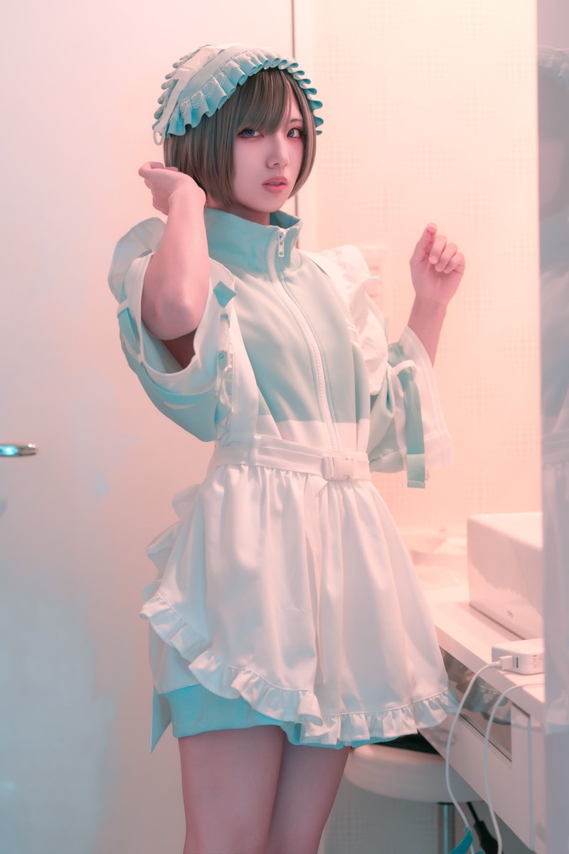 guilty_dolls's tweet photo. 撮影の支度中の水色界隈の子🩵 https://t.co/G8me7VHptX