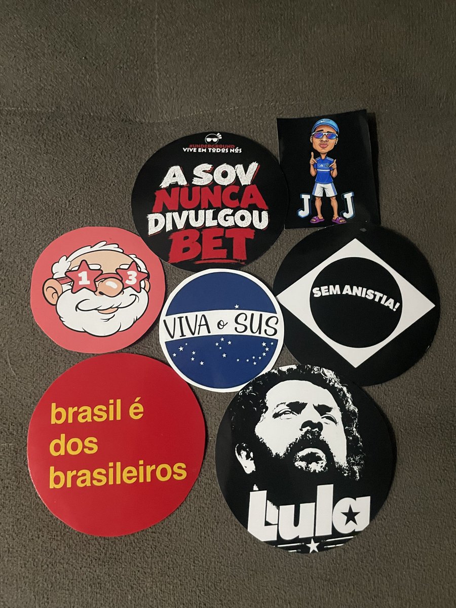 salvesov's tweet photo. •  MOVIMENTO PTRANCE 🇧🇷⭐

- NÃO, não temos partido. Mas pra quem preza pela liberdade de se expressar, se posicionar não custa nada. A todos os artistas, colaboradores, público e os demais que gosta só de ir rave pra postar nos "melhores amigos" aguenta a lapada! 🫵🏾👺🔥⭐⭐⭐⭐ https://t.co/HchT1Mvvk6