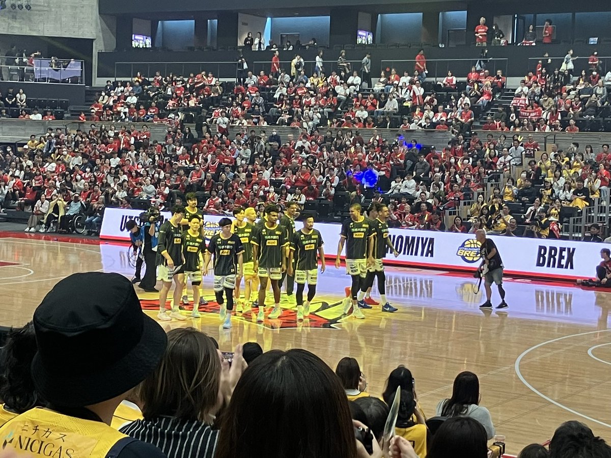 TAYHami's tweet photo. 私が、富山に車で行ったことを知ってる方にご報告です。
先ほど無事に家に戻りました。

勝利の試合を見届けての帰り道でしたので
気持ちよく帰ってきました。

ファンの皆さんお疲れ様でした😊

#宇都宮ブレックス https://t.co/Vw3yTAeAs3