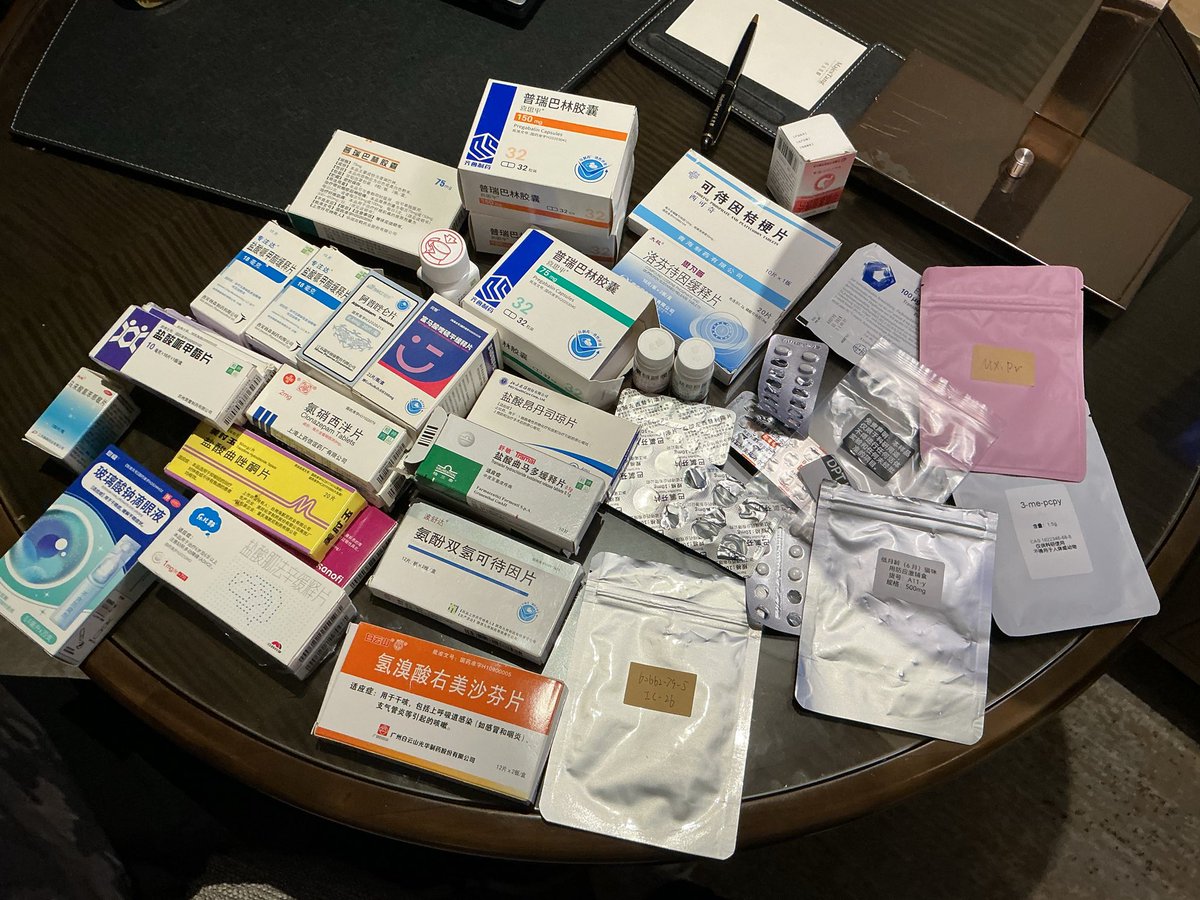 Ak2r4i's tweet photo. Poppin’ all these pills wit pride sippin’ drank type shit https://t.co/c1YKA5g4Oi