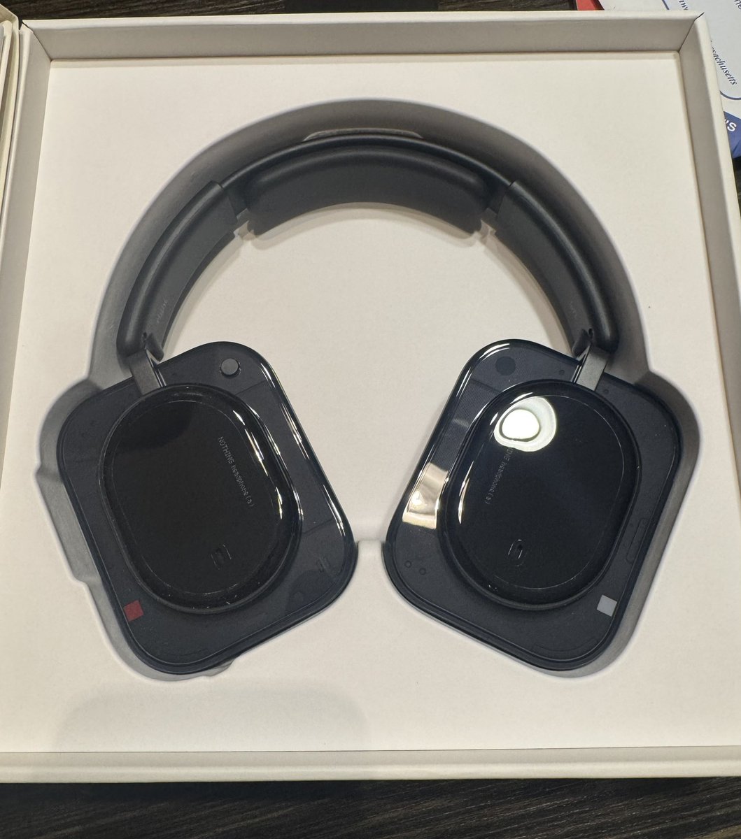 Intothesun_13's tweet photo. Finally picked up my Nothing headphones and I love them! And I think it’s without saying that @nothing hit it out of the park with their brand ambassador 

NOTHING GLOBAL AMBASSADOR V
TAEHYUNG FOR NOTHING
#TAEHYUNGxNOTHING
#VxNOTHING https://t.co/j1Spt3ezfd