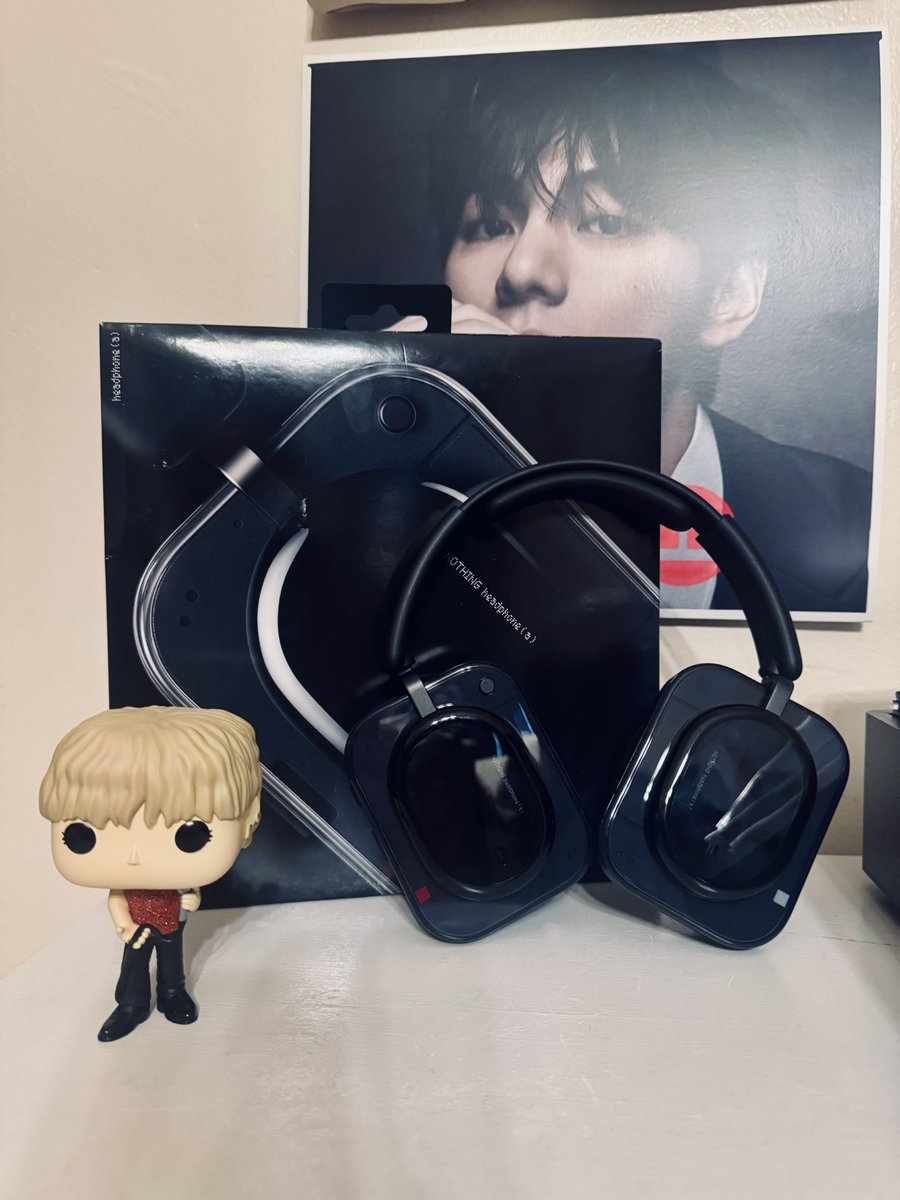 Intothesun_13's tweet photo. Finally picked up my Nothing headphones and I love them! And I think it’s without saying that @nothing hit it out of the park with their brand ambassador 

NOTHING GLOBAL AMBASSADOR V
TAEHYUNG FOR NOTHING
#TAEHYUNGxNOTHING
#VxNOTHING https://t.co/j1Spt3ezfd