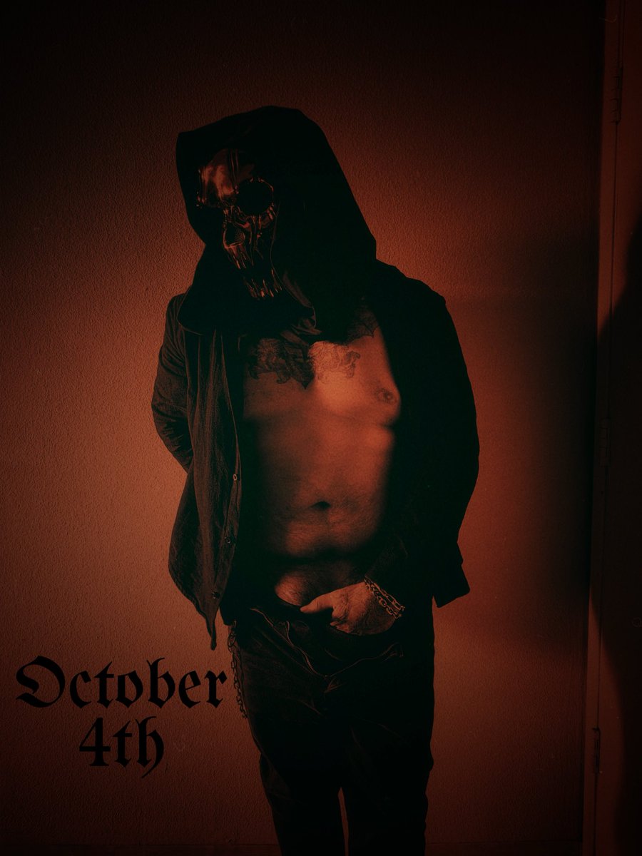 themasquesecret's tweet photo. October 4th: You came home to Jack-o-Lantern waiting for you. He missed you so much and he wanted to show you how much. Right there in the hallway #maskedman #masktober #sinfulsunday #obsessedwithyou #tease https://t.co/ALn5wDX0vr