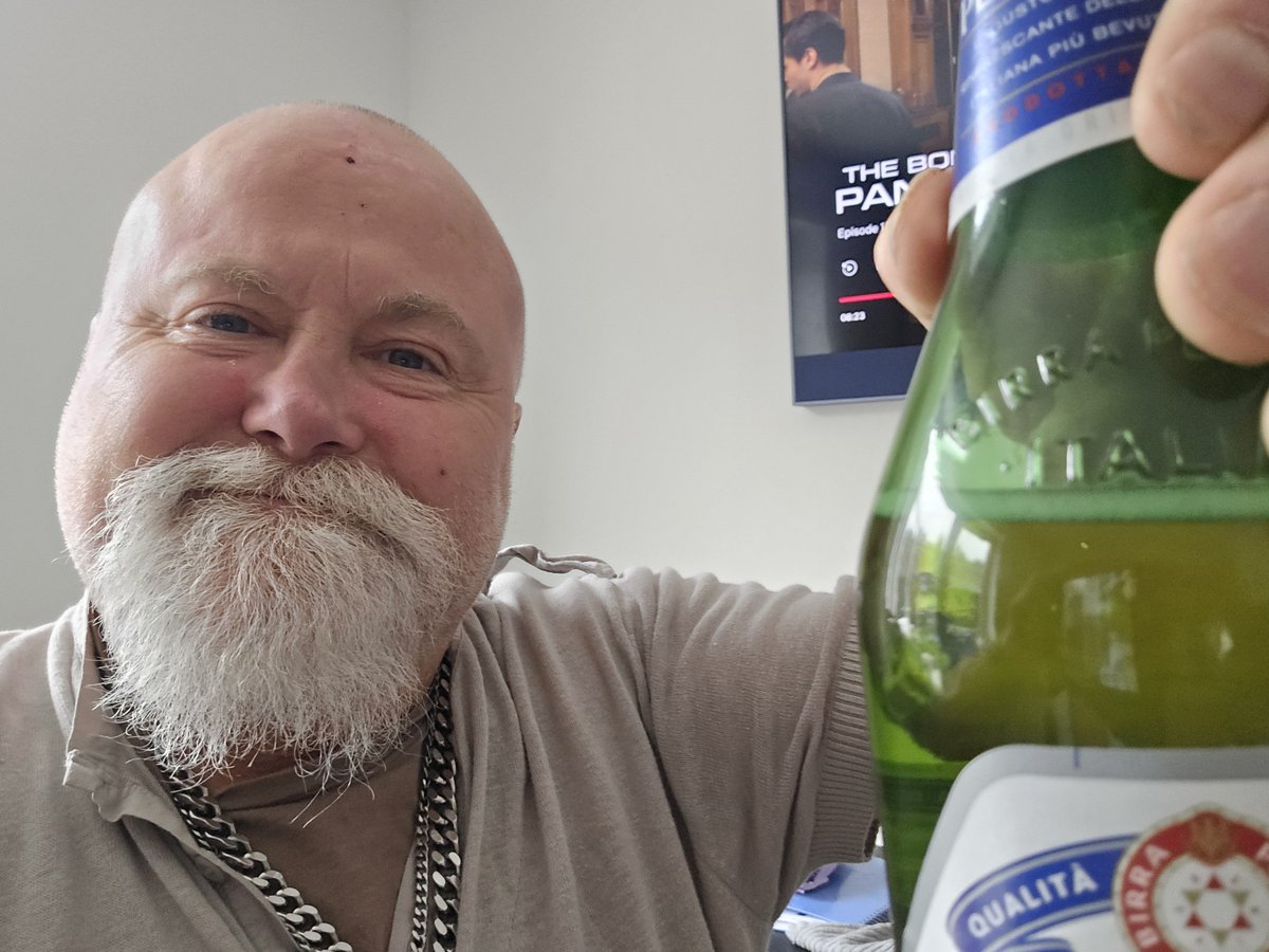 mikeerwydd1968's tweet photo. To all the people doing sober through October,  im doing something very similar. 
Bender till December. 
Cheers all 🍺🍺🍺🍺🍺🍺🍺 https://t.co/mM7XlCOxmE
