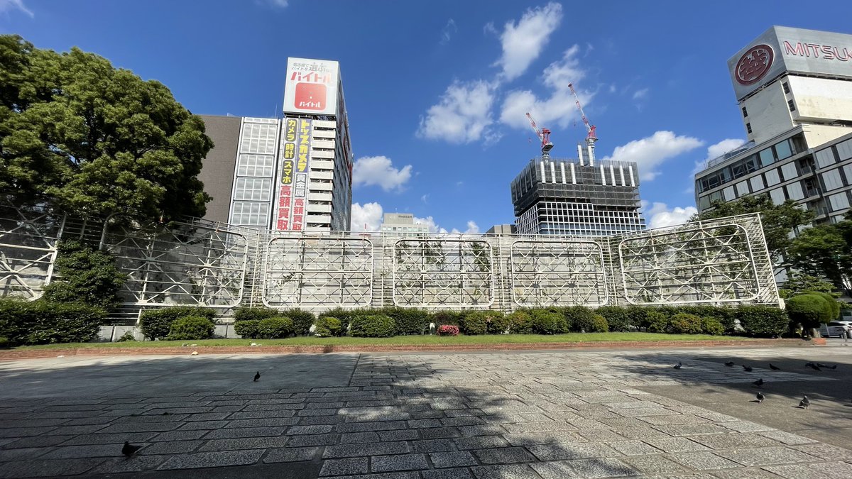 oinagoya's tweet photo. 四年前の栄
まだ中日ビルも完成していないし、この広場にHAERAが建つなんて想像もできない姿をしている・・ https://t.co/M8he4i7vCH