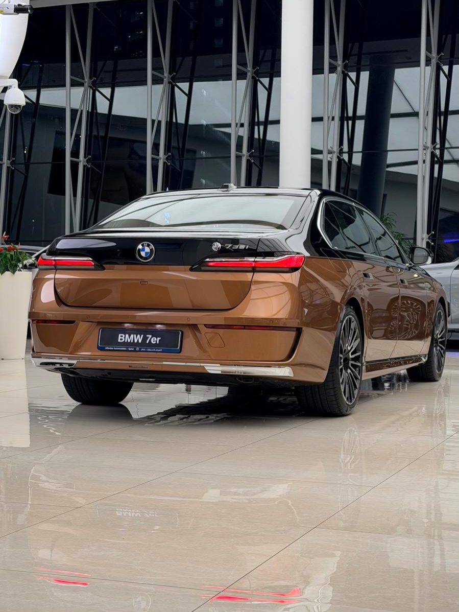 Venosier's tweet photo. BMW 7 SERIES https://t.co/D66WKFA4V3