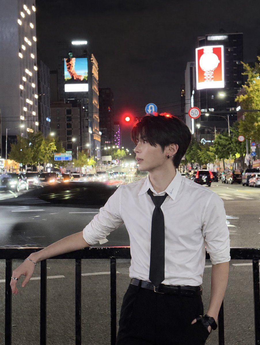 sunghanbinface_'s tweet photo. https://t.co/sVSCduIt0k