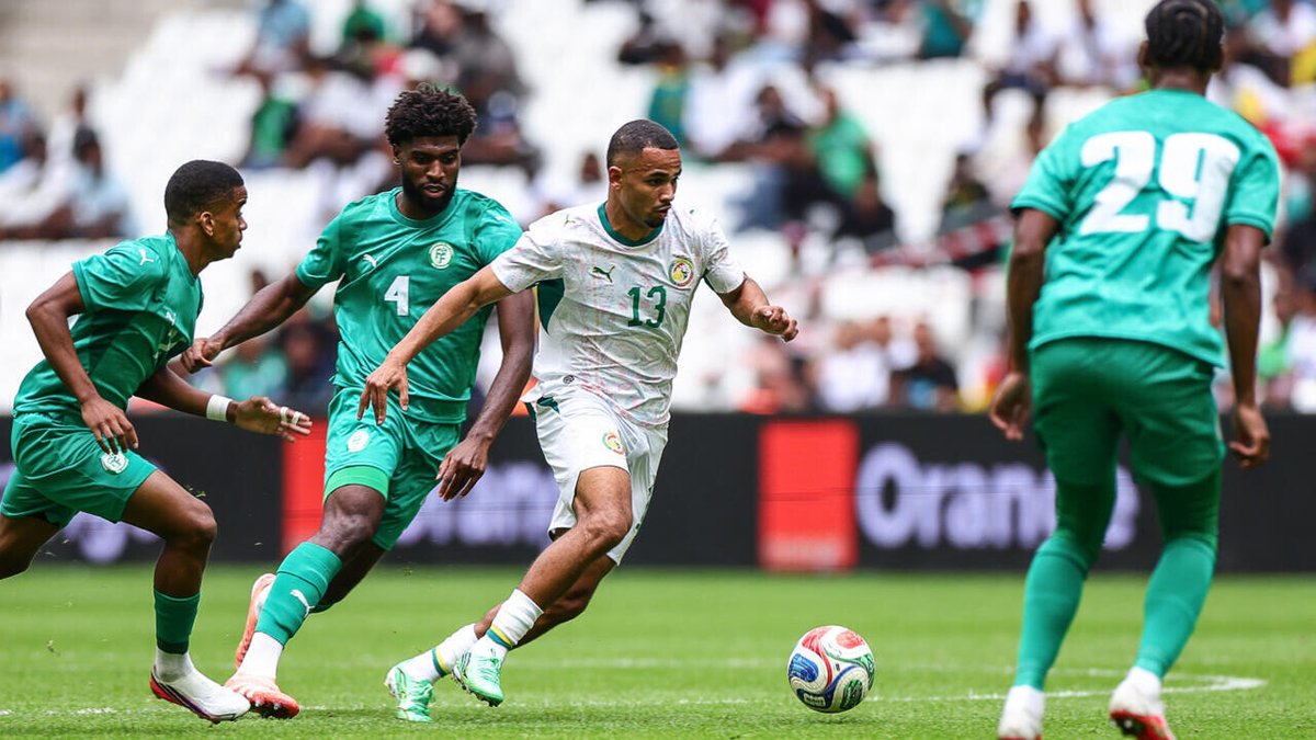 RFI's tweet photo. Football: le Sénégal s'impose contre les Comores en amical à Marseille
➡️ https://t.co/xzMxjBf6JR https://t.co/PwV2E31CtH
