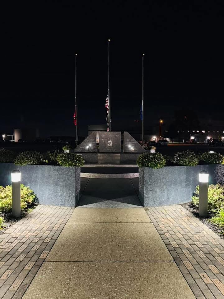 op_hawkeye's tweet photo. 10.4.1983 ~ CWO3 William βBillβ Tuttle πΊπΈ
#OpHawkeyeRemembers #WilliamTuttle #BillTuttle #SilverStar #BronzeStars (2) #PurpleHearts (2) #82ndAirborne #AATW #160thAviationBattalion #NSDQ #supportourSOFcommunity #Operation_Hawkeye
π https://t.co/H6Z5b2SIg3
π https://t.co/XRObbQbrKC
πhttps://t.co/aj8nBVTNwV