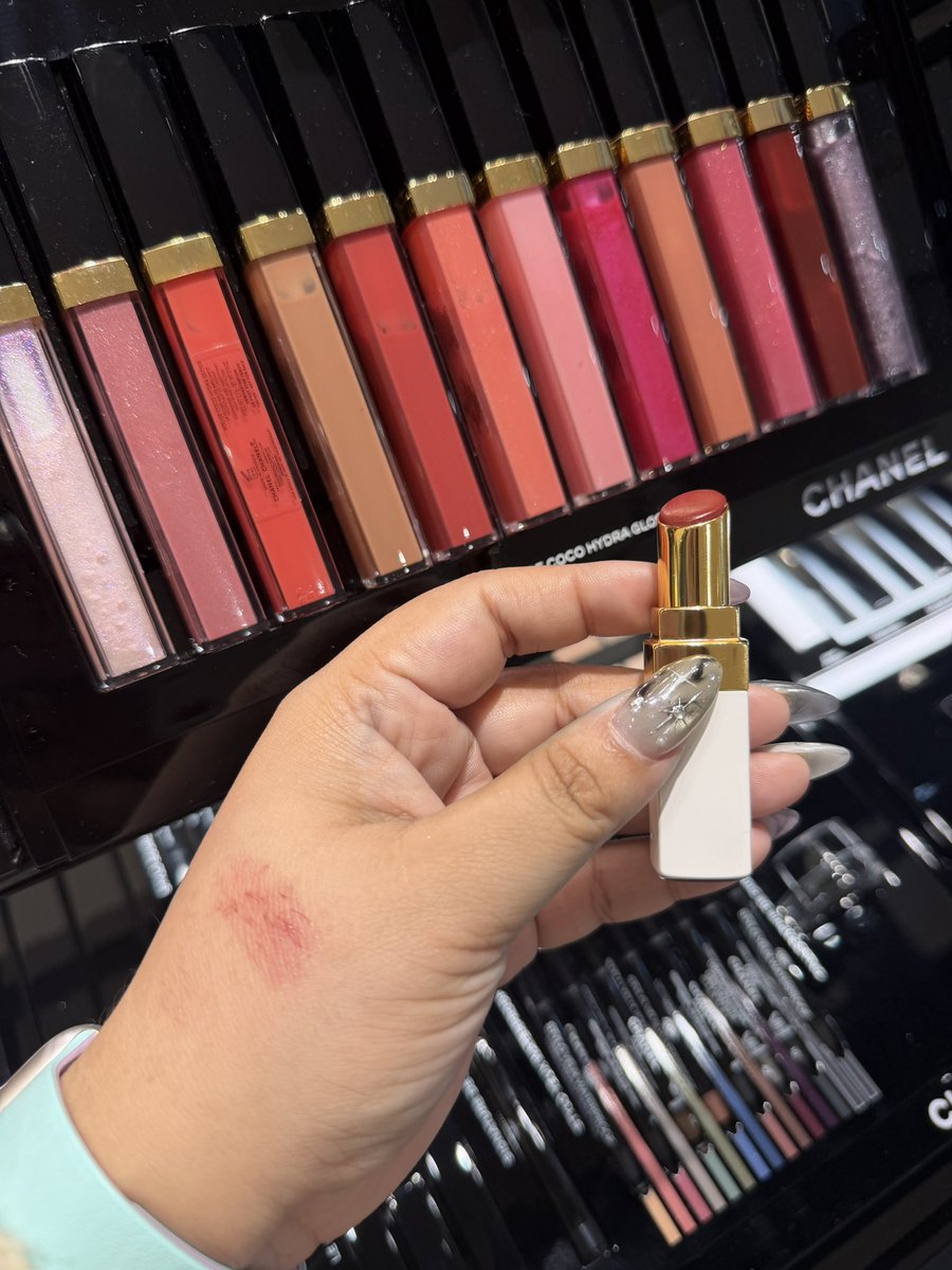 GBaek_L's tweet photo. Pls RT 🍀
Giveaway form Me& @vaiyasil38541 
แจกลิป Chanel ROUGE COCO BAUME #924 
FALL FOR ME เพื่อ Celebrate ที่น้องกอนโฮได้ไป Paris fashion week ของ Chanel นะคะ 
📍กติกาสุ่มจากคนที่รีทวิตนี้ +เทรนแฮชแท็ก (เดี๋ยวรอประกาศอย่างเป็นทางการ) 

ภูมิใจไม่ไหวแล้วค้าบ 💕
ฮื่อออ ใครมีน้ำตาบ้าง 😭 
#KEONHO #건호
#ゴンホ #ACEKEONMAKNAE
#CORTIS #코르티스