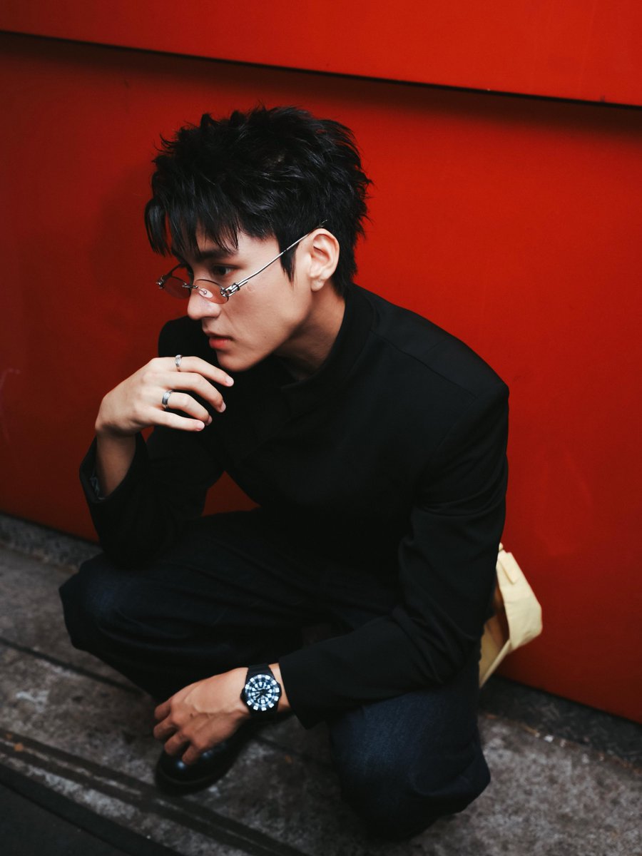 OfficialSaharat's tweet photo. แว่นมานี่มา หล่อมีเทสมากกก ☺️❤️‍🔥

IG : boomshhh
🔗 https://t.co/3Z99HiX2CQ

ฝากเพลง “แอบรัก (unsaid)” ด้วยค้าบบ

YouTube 💙
🔗 https://t.co/zbj8DokF5X

All Streaming Platform 🎧
🔗 https://t.co/fQz138wYgE

#แอบรักBoomSaharat 
#แอบรัก #UNSAID 
#BOOMSAHARAT 
#OneMusic https://t.co/kQX3Fi5NeZ