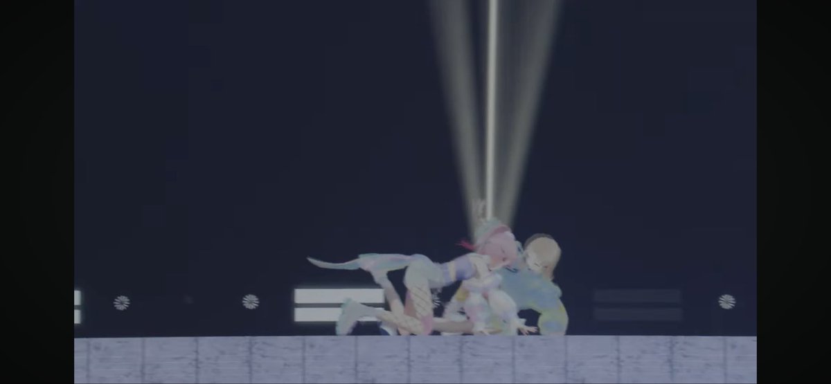 black_HH_'s tweet photo. バブリン恒例のワンシーンでヒメが勢い余ってヒナに衝突するという放送事故というか物理的事故起きてめっちゃ笑った！
#ヒメヒナワールドツアーファイナル https://t.co/Hgqojg99AN