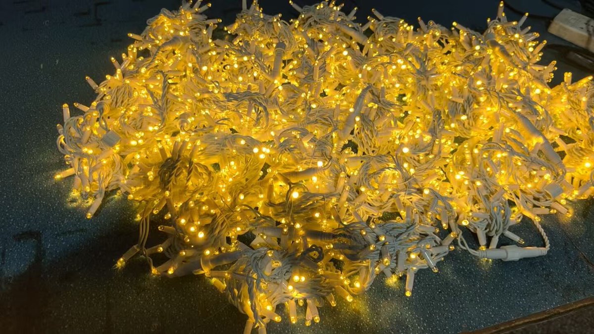 wendadeco's tweet photo. IP67 Waterproof LED Fairy Lights — Made for the Outdoors ✨

Warm white glow, connectable strings, and a fully sealed IP67 build that shrugs off rain, snow and frost. 
✉ jackygong@wendadeco.com
#fairylights #outdoorlighting #ip67 #waterprooflights #christmaslights #wendadeco https://t.co/b8hY3Q0Fjk