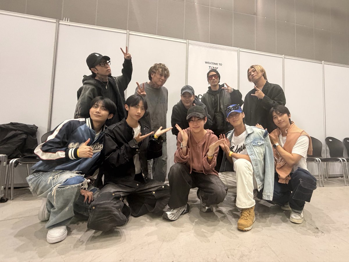 HFU_official's tweet photo. [📸]Xnterstellar Music Festival 2026

with #coldrain さん

#HiFiUnicorn #하이파이유니콘 #XMF2026 #XMF https://t.co/LCCV8e5P7v