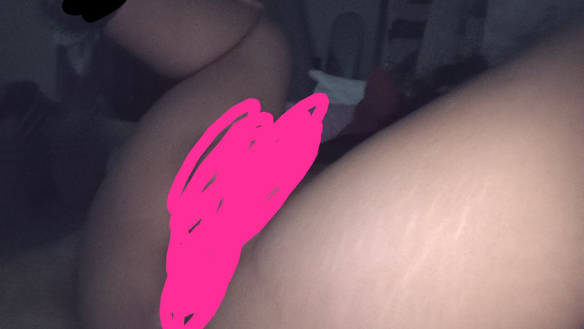 8c3mp's tweet photo. Who wants the full picture :3 . 🩷🩵DMS open🩵🩷
#femboy #trans #tranny #dicklover #boykisser #girldick #ts #tsgirl https://t.co/KcLp1VXPL4