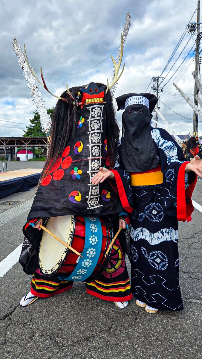 todorishishi's tweet photo. いただいた写真。
記念になりました、西馬音内盆踊りと鹿踊の組み合わせ。
にしもないde踊らナイトならではの機会でした。 https://t.co/GHCNk8PtC6