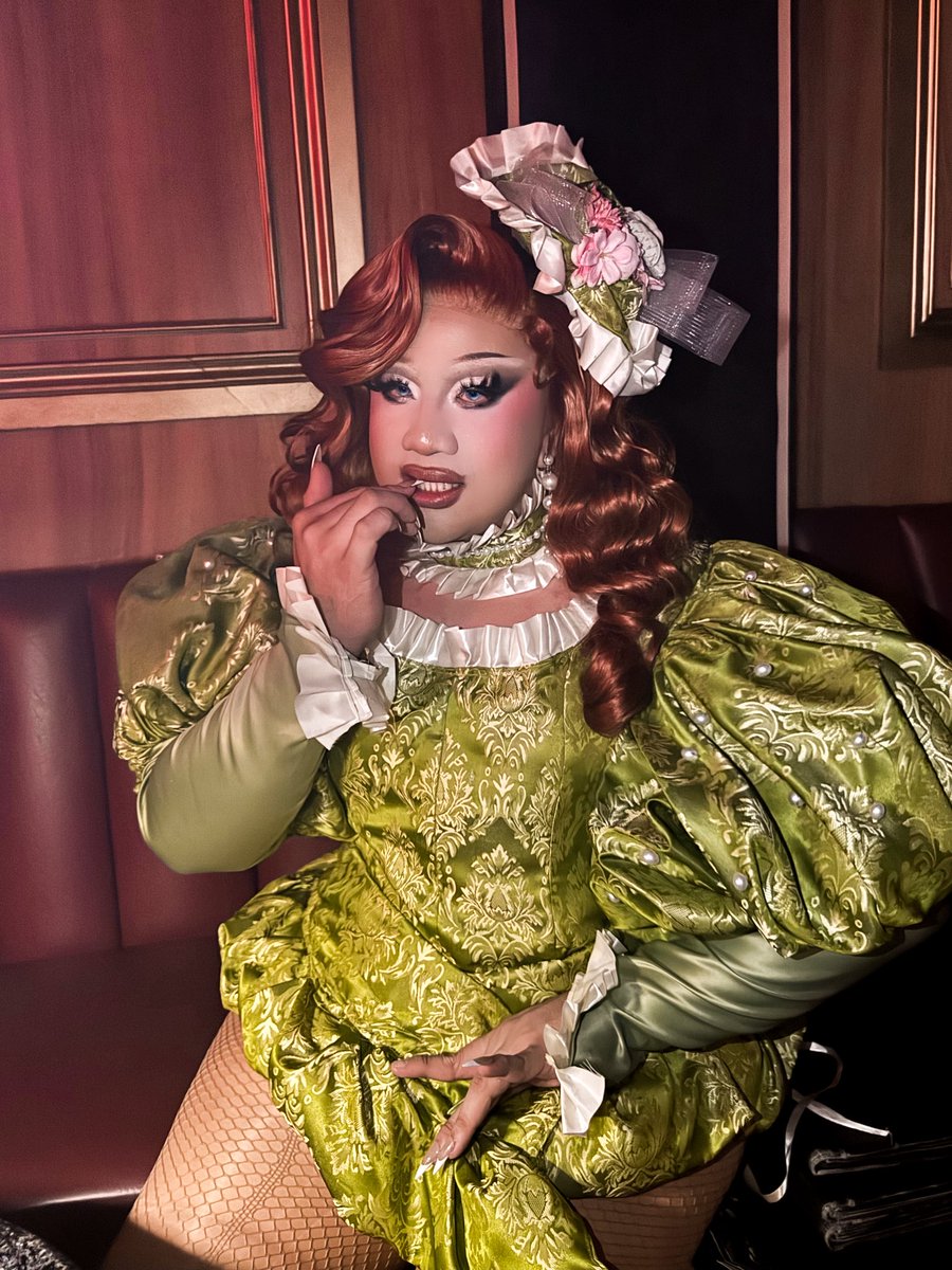 Bhorj_gum's tweet photo. Dearest gentle reader,

Some things are simply worth the wait. And this author hears that this one was well worth waiting for.

Big girls deserve to take up space, dream loudly, and be seen. ✨

Yours truly,
Lady Whistledown 🪶
L
#DragRacePhS4 #teambhorjgum #Kabhorj #DragRacePh https://t.co/MXNWJG31E3