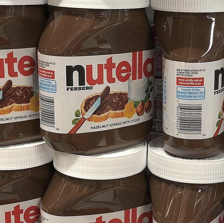ferretelle's tweet photo. kiss marry kill 
pb, nutella, biscoff 👀👀👀 https://t.co/rRbV5IlWTB