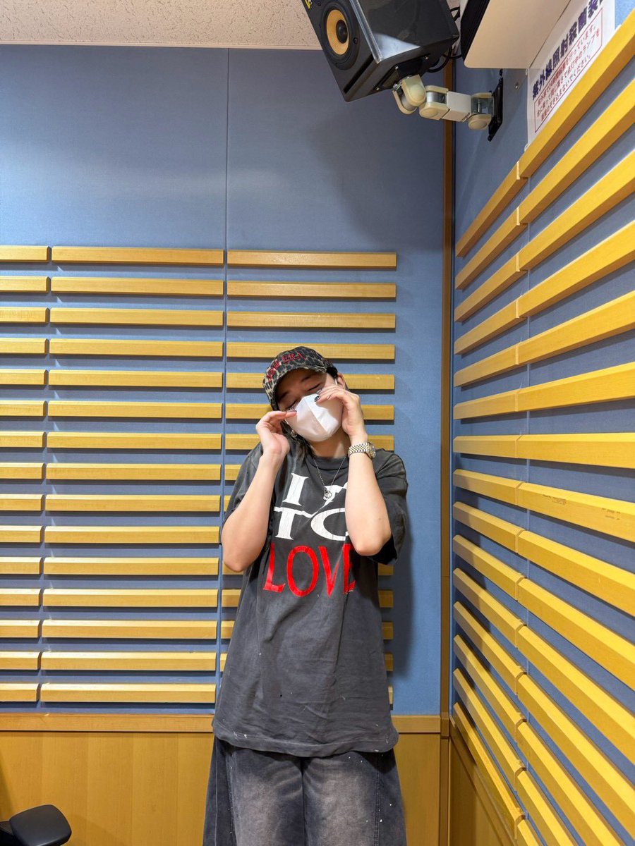 michopara's tweet photo. 【📻このあと22:30〜】
第385回 #みちょパラ 

今週は公開収録を終えての話。
みーがしーに送ったLINE

📻radiko
https://t.co/iRM6n5p09V

#みちょぱ 
#池田美優 https://t.co/fuQ28pGebC