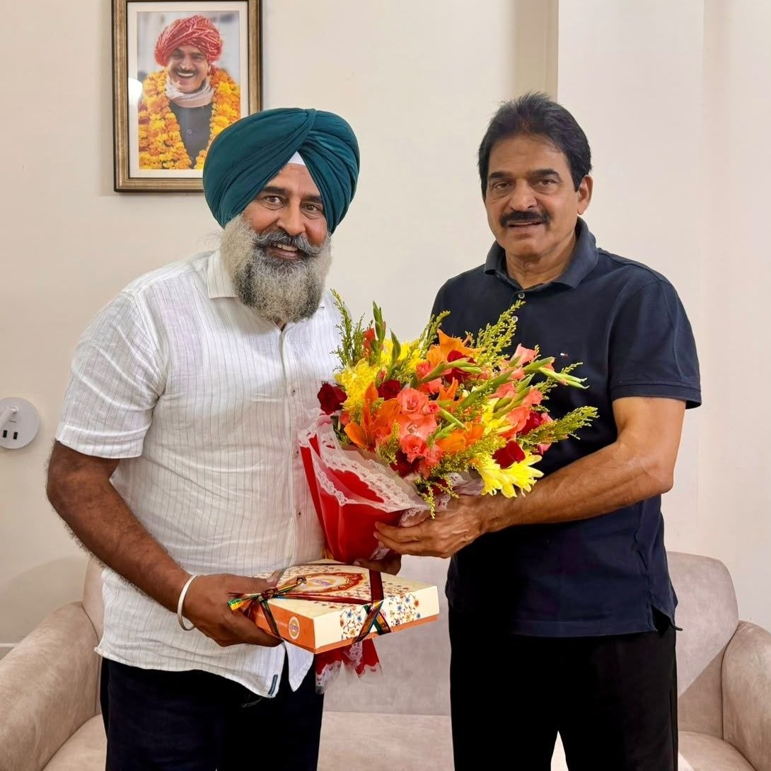 PargatSOfficial's tweet photo. Met Shri K.C. Venugopal Ji, AICC General Secretary (Organisation).

Had a detailed discussion on strengthening the Congress organisation and taking forward the party’s work in Punjab. #Punjab #Congress https://t.co/wZNiMgESAD