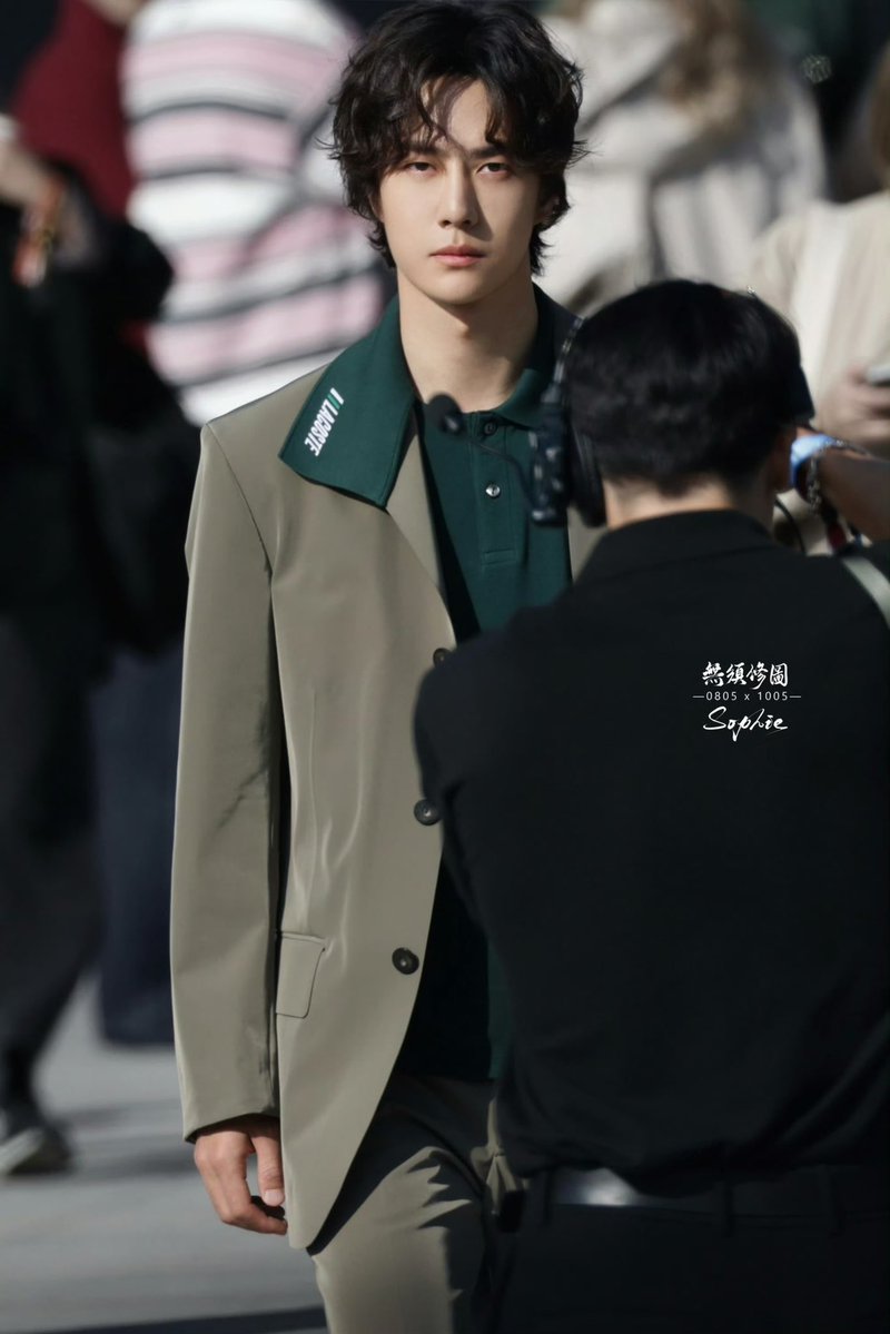Aorjang's tweet photo. ว้าวๆ Sophie ก็ถ่ายดีมาก 💚✨

WANG YIBO LACOSTE NO WHITE
#WangYiboPFWxLacosteSS27

#WangYibo
#LacosteSS27
#PFW
#ParisFashionWeek
#LACOSTE
#WangYiboxLACOSTE https://t.co/ViHPvsVbIR