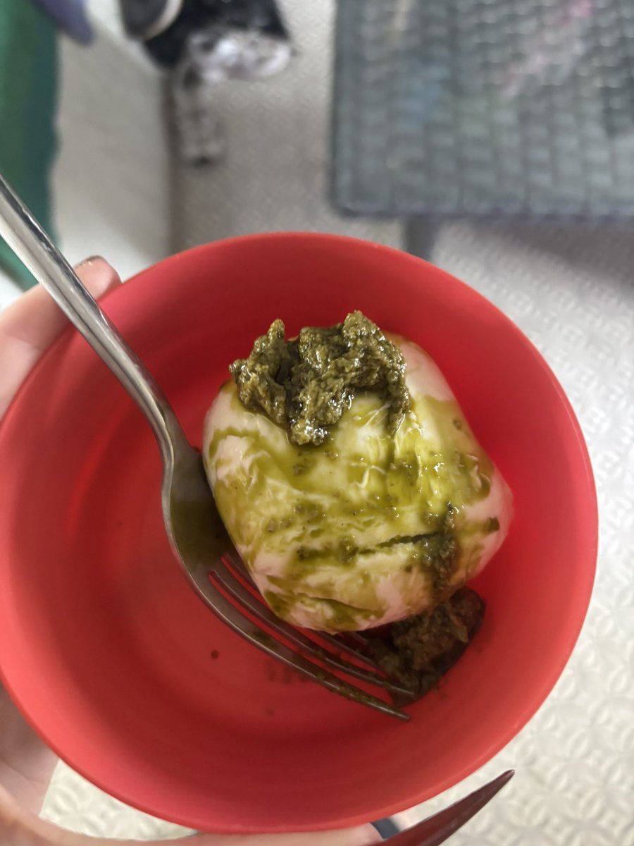 bublsss_'s tweet photo. my go to snack btw! fills you up and my god it tastes good https://t.co/kvzMOL9fsU