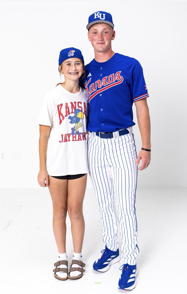 KylerK34's tweet photo. #committed #rockchalk https://t.co/iCYX5PWL5D