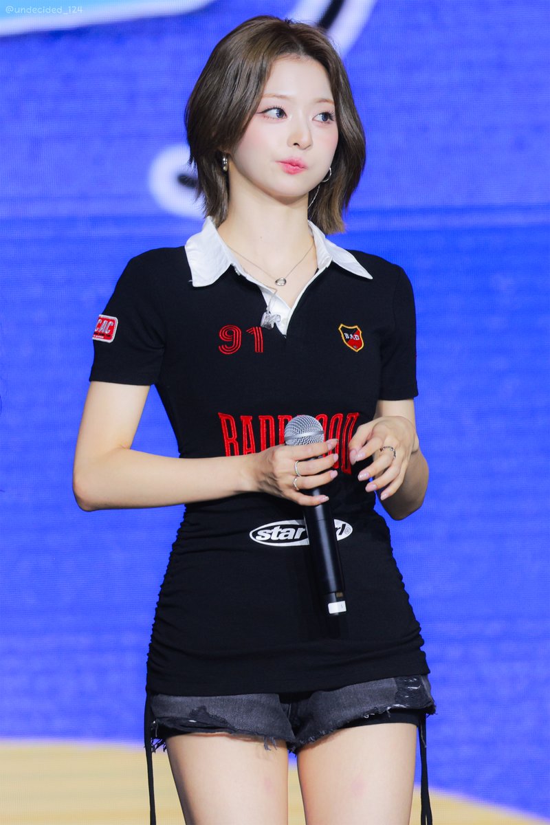 undecided_124's tweet photo. #이나경 #LEENAGYUNG
#프로미스나인 #fromis_9

261003 입크 페스티벌

Supersonic : https://t.co/67A5L2VYEY
LIKE YOU BETTER : https://t.co/3FeFrquend
Vitamin Me : https://t.co/7l6jUaYDkd
WE GO : https://t.co/ZlEhuo50Ek https://t.co/Y5yiGWnrEI