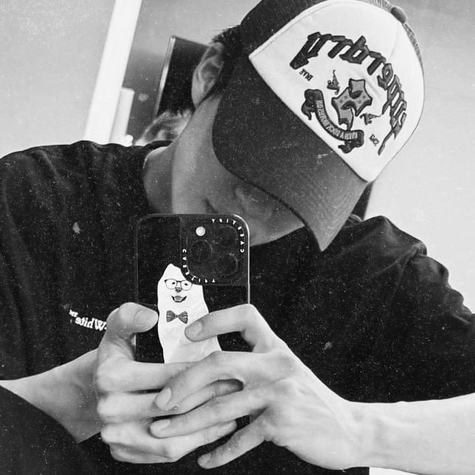 eejenoo's tweet photo. ㅤㅤㅤㅤ https://t.co/GZlJEh4frY