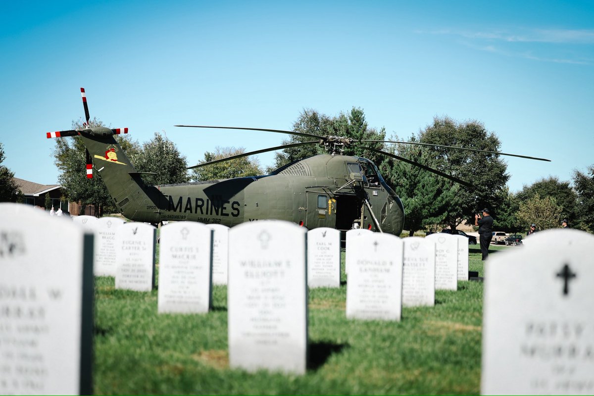 esmidt's tweet photo. Elias and I spent the day Saturday with The Final Salute where unclaimed veterans were laid to rest. This year our friends with the YL-37 The Flying Memorial served as the transportation from the Waukee ceremony to the Iowa Veterans Cemetery. We were there to capture the moments. https://t.co/4MDQerxZ0N