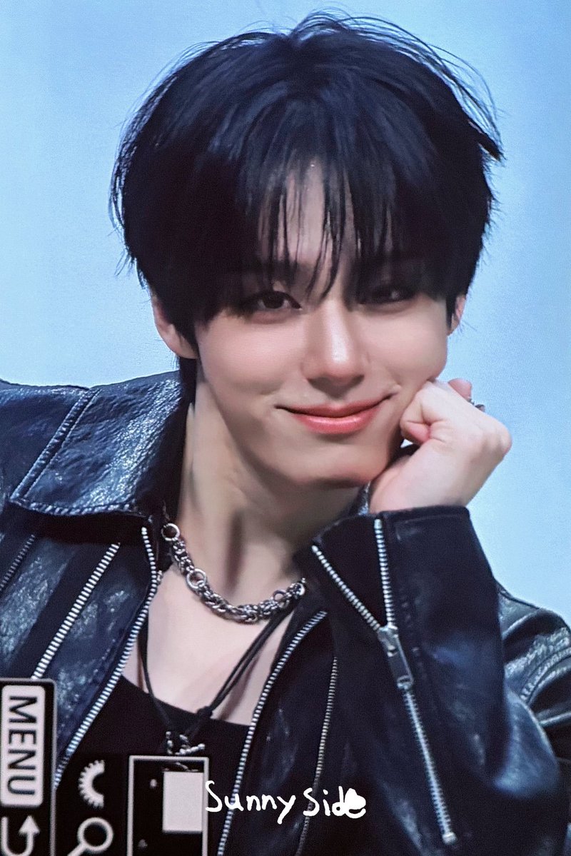 SunnySide980826's tweet photo. 261004

#ONEUS #원어스 #환웅 #여환웅 #ファヌン #Hwanwoong https://t.co/XhvderWfS7