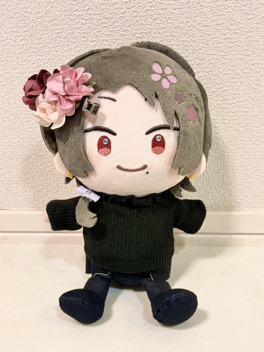 ama_nuiphoto's tweet photo. 初めてのぬい服👕✨
私服っぽいのが好きだから、シンプルな黒で作った☺️
デニムのズボンとやすさだの分も作りたい！！頑張るぞ！！ https://t.co/nKvEFb0zM8