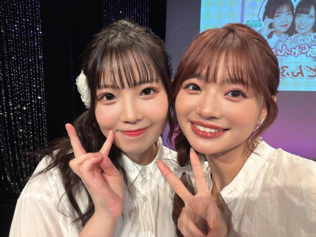 moemoe_K_'s tweet photo. #もえむぎあーや 一周年㊗️🎉
色んな人に支えられて、あっという間に番組開始から一年…！！
リスナーのみんなとこの日を迎えられてとっても嬉しかったです☺️
みんなの熱い声に思わず涙が溢れそうになったり…
しあわせはっぴーな時間をありがとう✨
三姉妹とリスナーたちの時間が2100年まで続きますように💭
これからもよろしくお願いします！