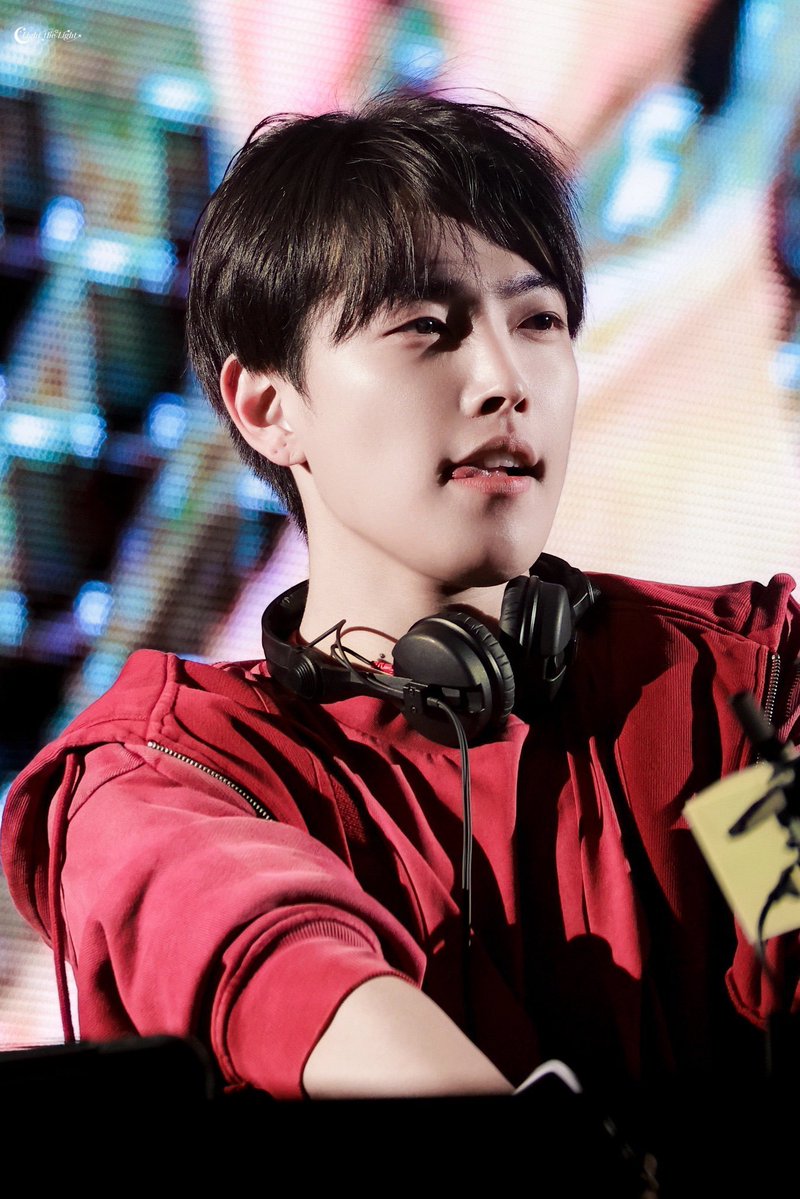 KimHongjoong03's tweet photo. DJ NO1 🎧🎛🎚🎶🎶🎶🎶🙌🙌🙌🙌

*PHOTOS CREDIT TO THE OWNERS https://t.co/abE661f6ce