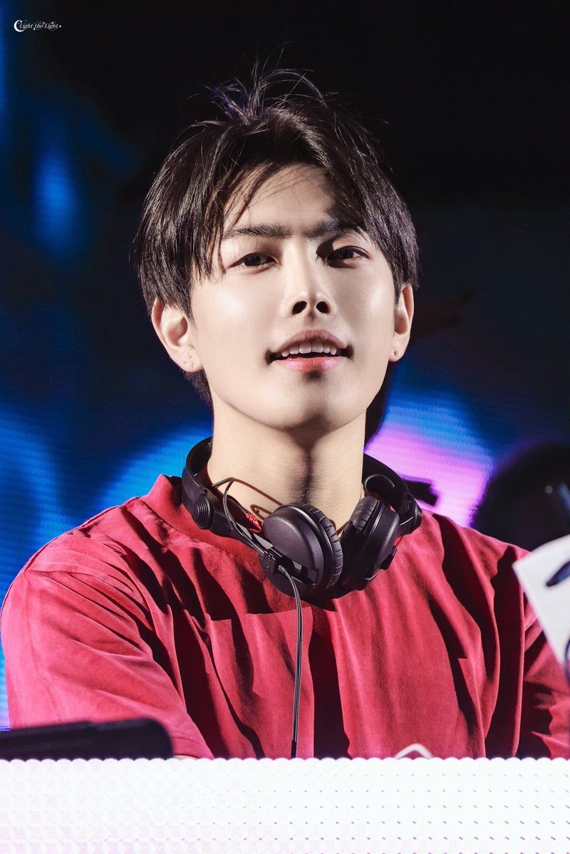 KimHongjoong03's tweet photo. DJ NO1 🎧🎛🎚🎶🎶🎶🎶🙌🙌🙌🙌

*PHOTOS CREDIT TO THE OWNERS https://t.co/abE661f6ce